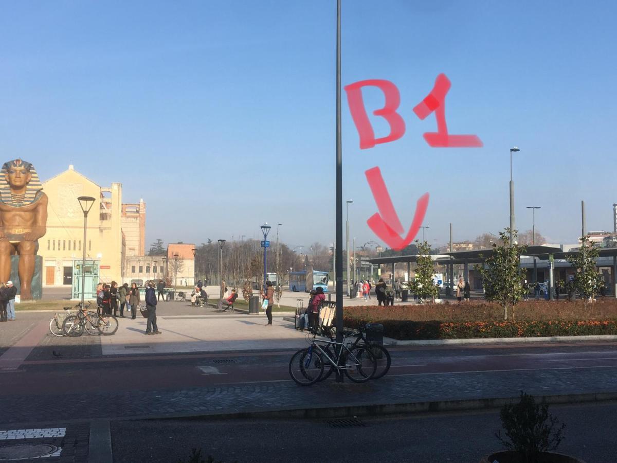 A Due Passi Da Giulietta-Casa Montecchi Verona Ngoại thất bức ảnh