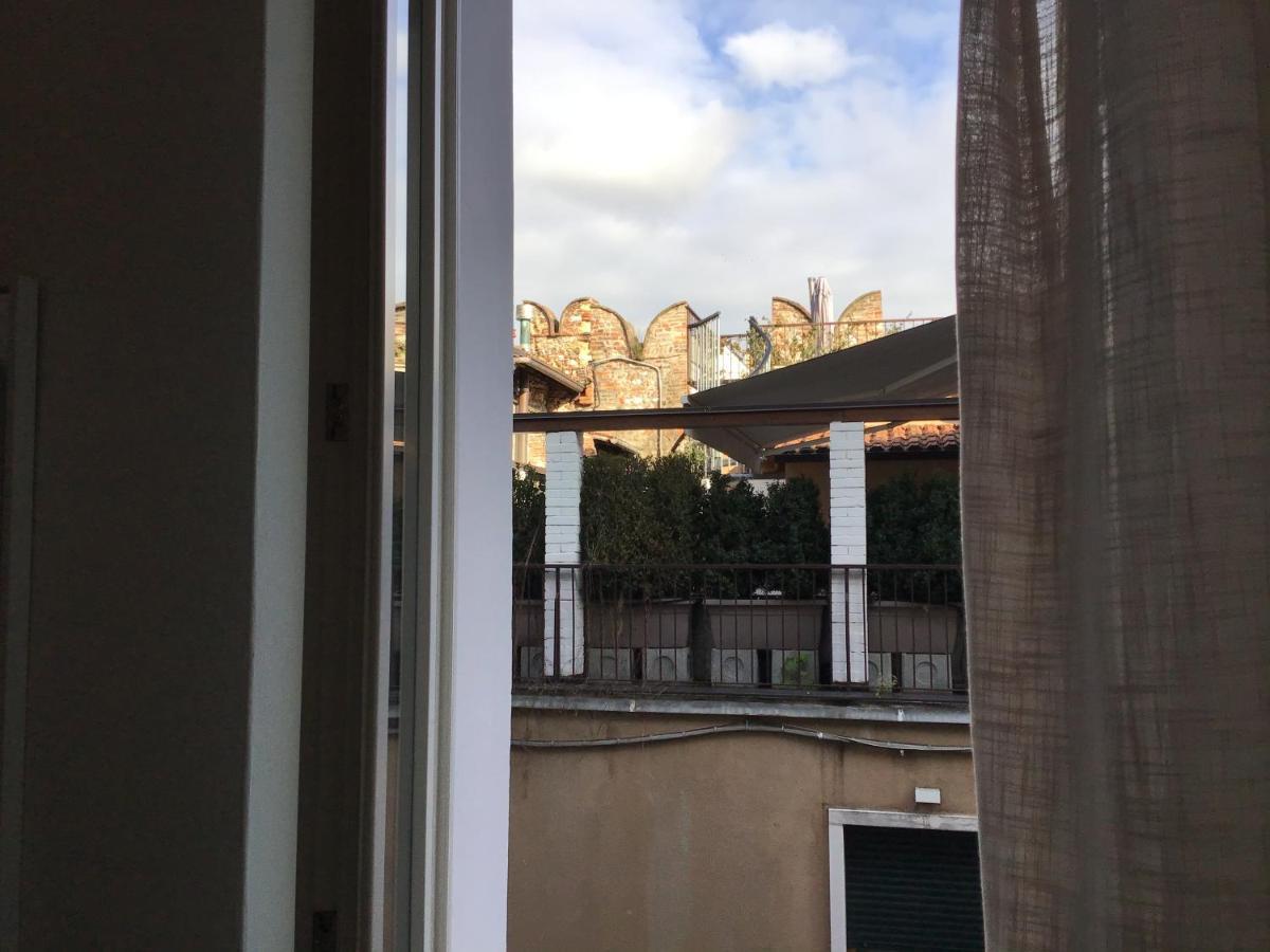 A Due Passi Da Giulietta-Casa Montecchi Verona Ngoại thất bức ảnh