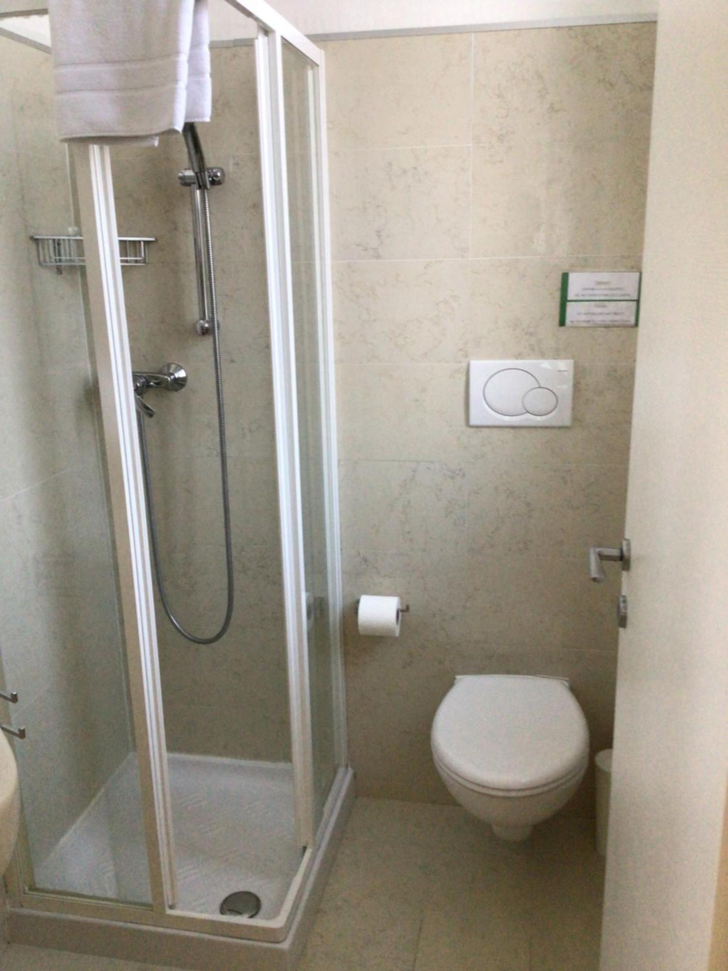 A Due Passi Da Giulietta-Casa Montecchi Verona Ngoại thất bức ảnh
